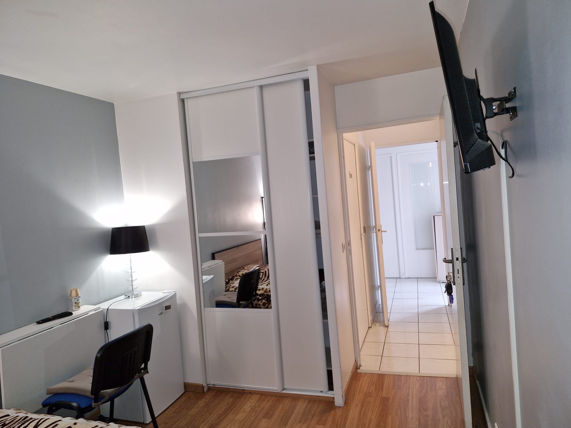 B4EBDE0D-A859-4CCF-9409-7BF9CB9B681E