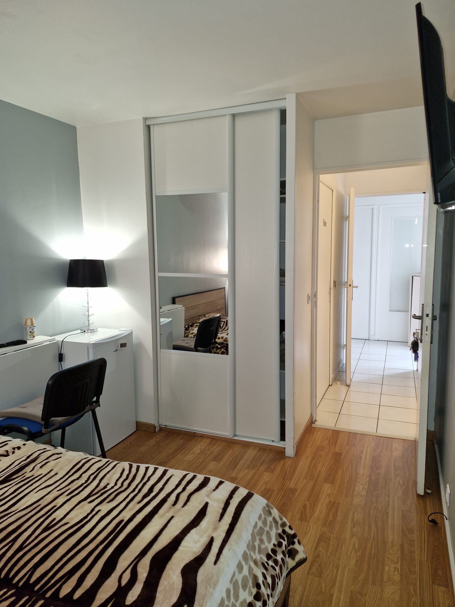 CBF74FA9-55F6-4CEA-A962-1EE7E475EC60